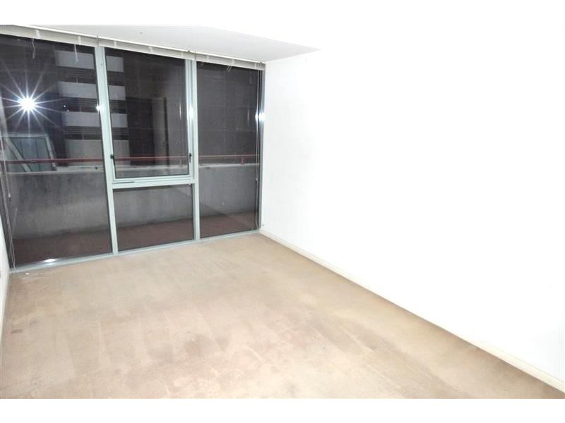 REF 041702/83 Queensbridge Street, Southbank VIC 3006