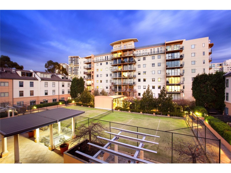 REF 041716/100 Wells Street, Southbank VIC 3006