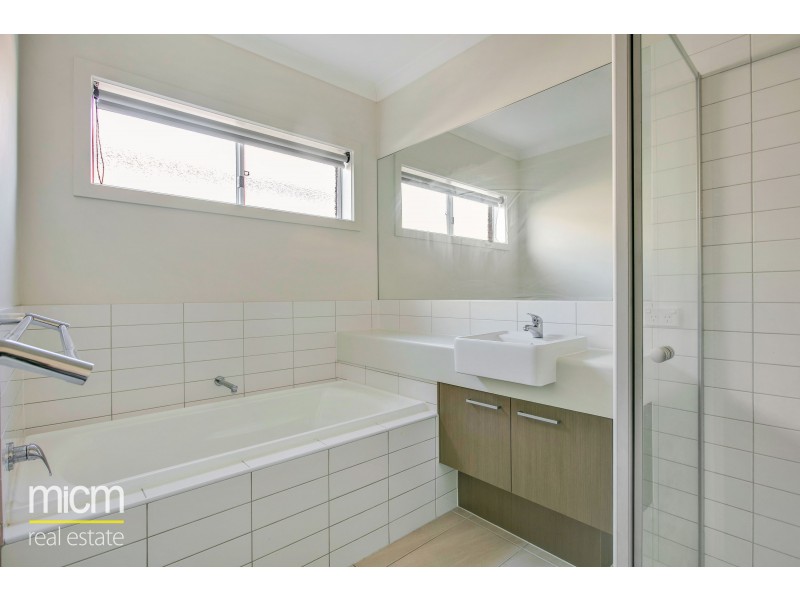 61 Barnstormer Boulevard, Point Cook VIC 3030