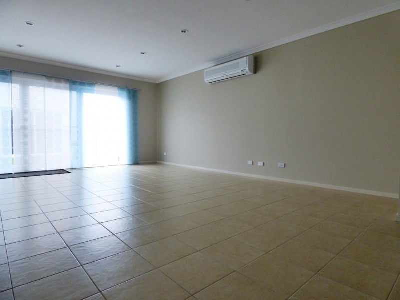 10 Whitetop Drive, Point Cook VIC 3030