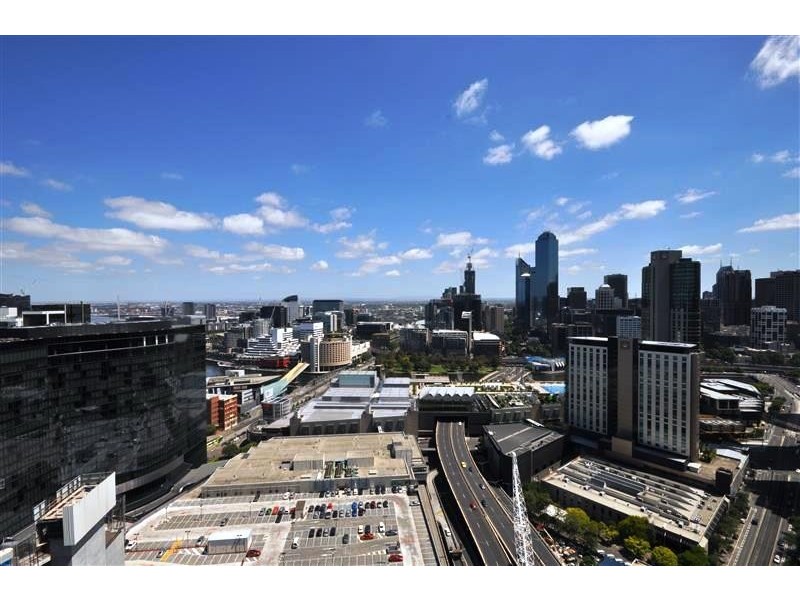 REF 041900/241 City Road, Southbank VIC 3006