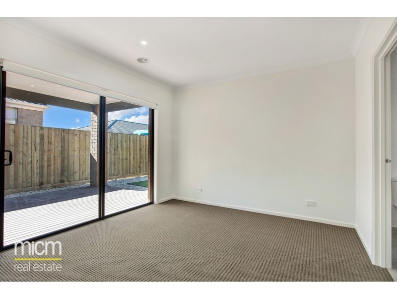 9 Moree Road, Point Cook VIC 3030