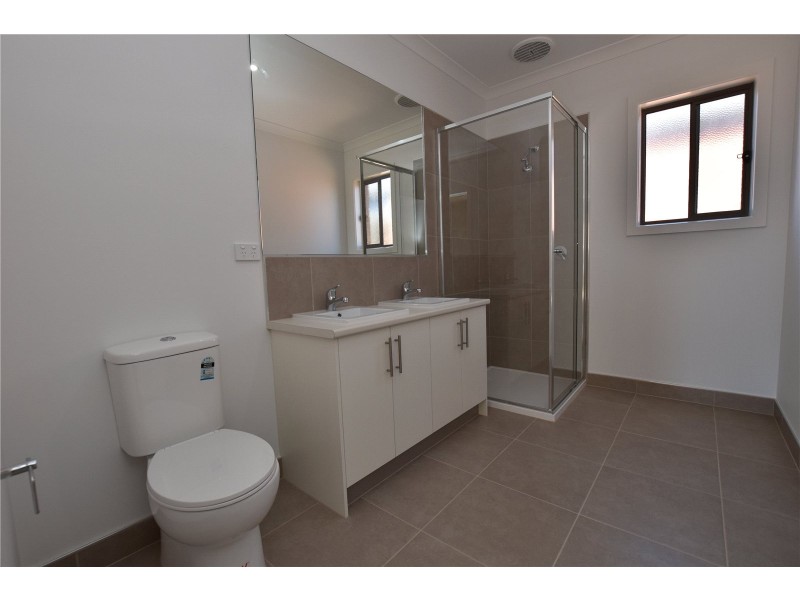 9 Moree Road, Point Cook VIC 3030