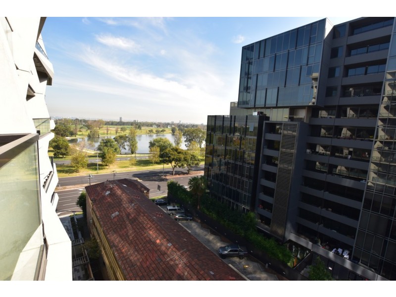 712/77 Queens Road, Melbourne VIC 3004