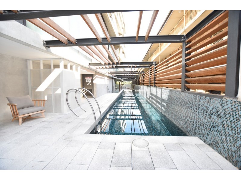 712/77 Queens Road, Melbourne VIC 3004