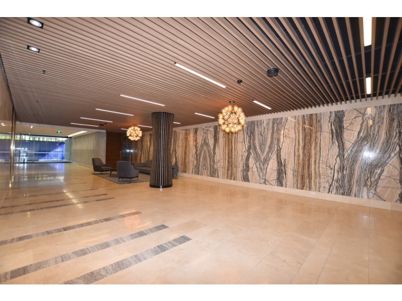712/77 Queens Road, Melbourne VIC 3004