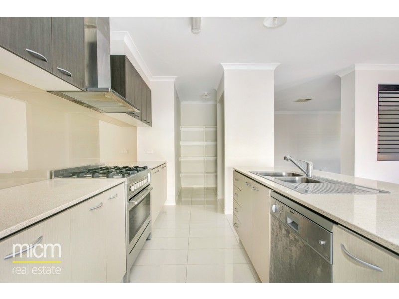 11 Martaban Crescent, Point Cook VIC 3030