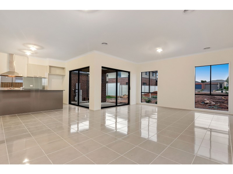 50 Award Crescent, Truganina VIC 3029