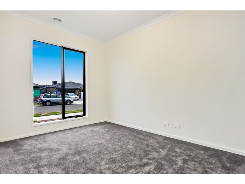50 Award Crescent, Truganina VIC 3029