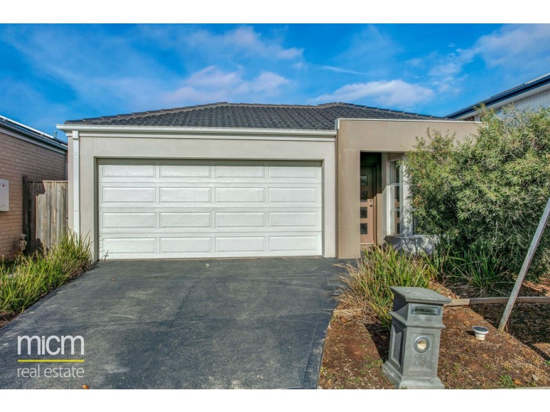13 Landing Place, Point Cook VIC 3030