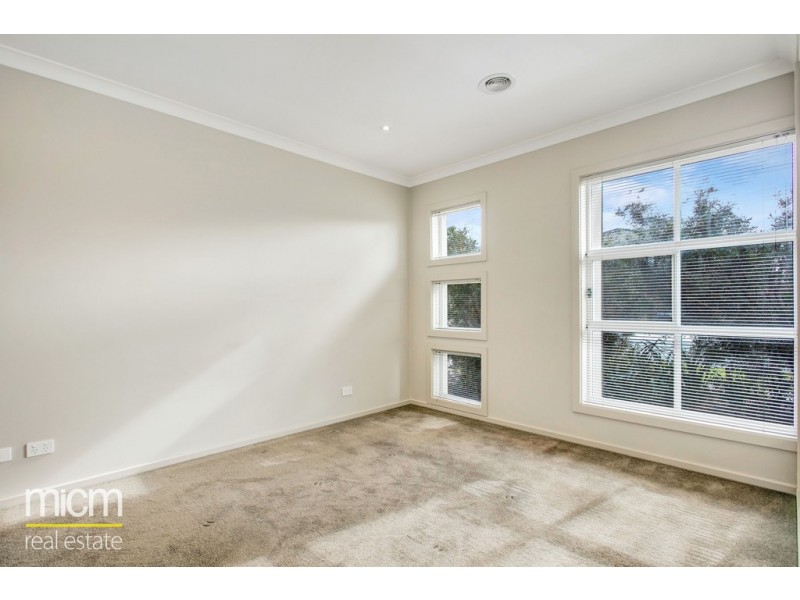 13 Landing Place, Point Cook VIC 3030