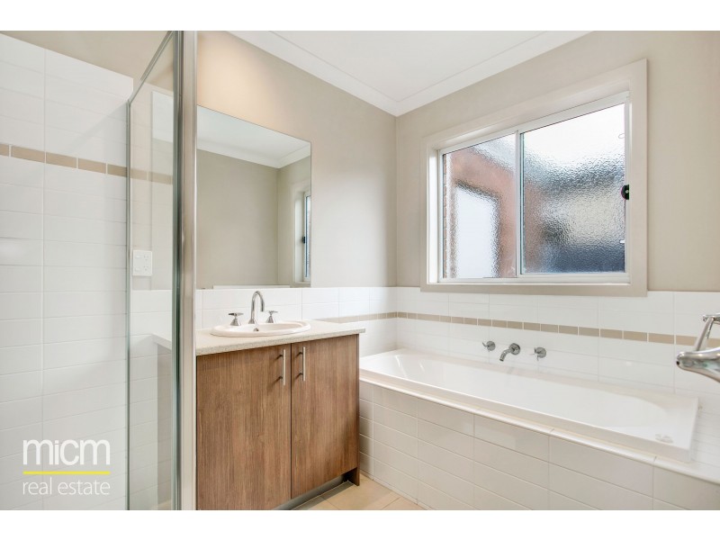 13 Landing Place, Point Cook VIC 3030