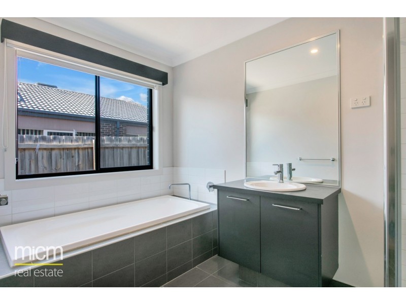 25 Grassbird Drive, Point Cook VIC 3030