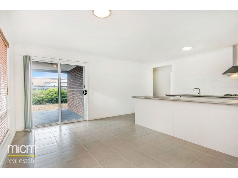 9 Seacoast Street, Point Cook VIC 3030