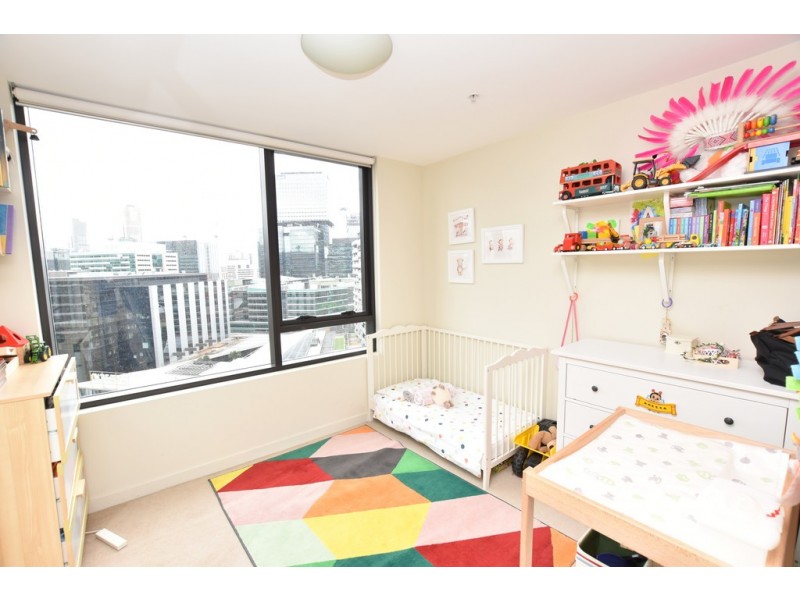 1806/100 Harbour Esplanade, Docklands VIC 3008