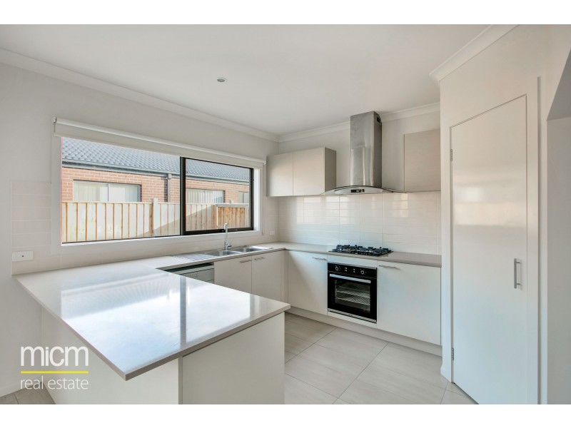 81 Bondi Parade, Point Cook VIC 3030