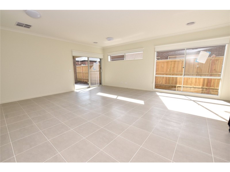 5 Topanga Street, Point Cook VIC 3030