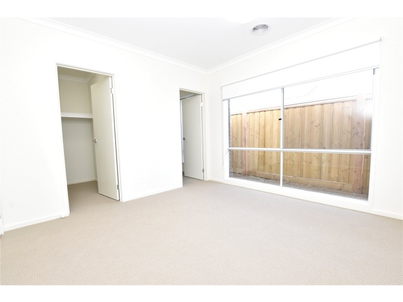 5 Topanga Street, Point Cook VIC 3030