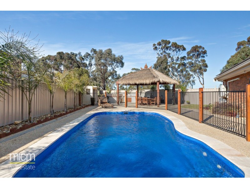5 Grosvenor Place, Werribee VIC 3030