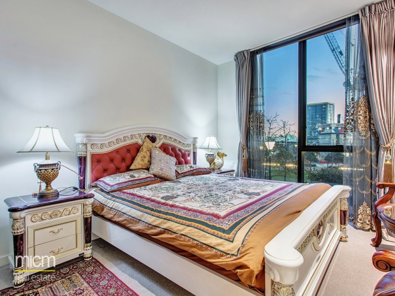 11M/9 Waterside Place, Docklands VIC 3008