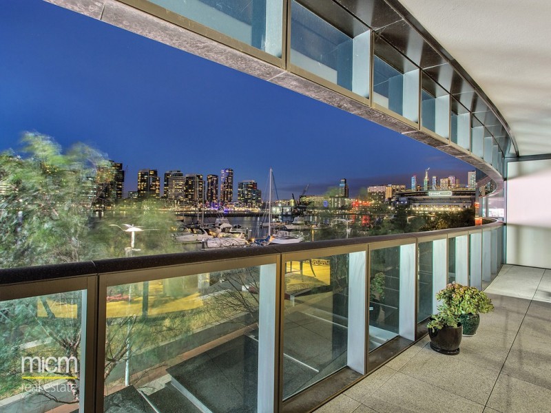 11M/9 Waterside Place, Docklands VIC 3008