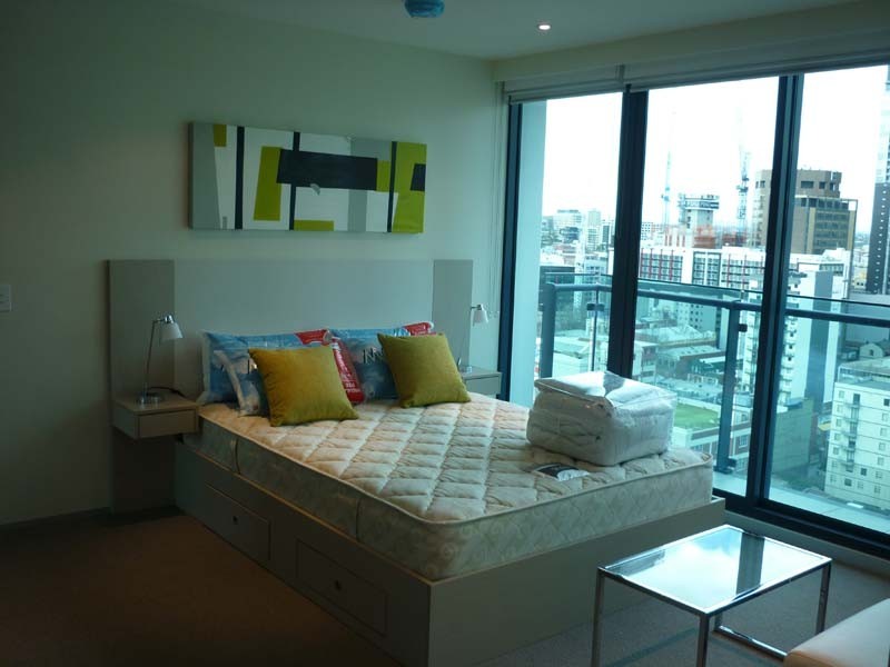REF 043009/181 A’Beckett Street, Melbourne VIC 3000