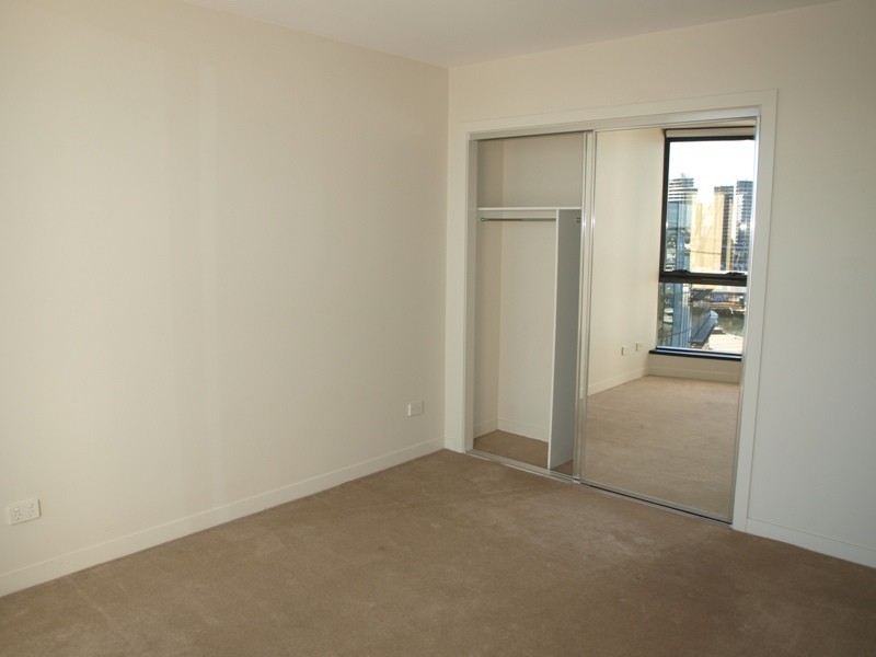 1110/100 Harbour Esplanade, Docklands VIC 3008