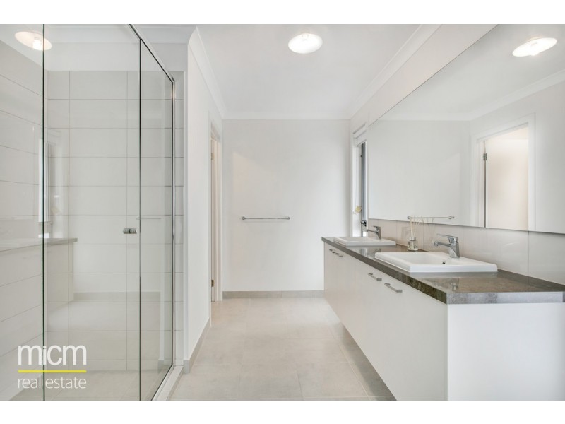 48 Coleridge Circuit, Williams Landing VIC 3027