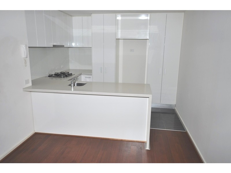 REF 050202/63 Whiteman Street, Southbank VIC 3006