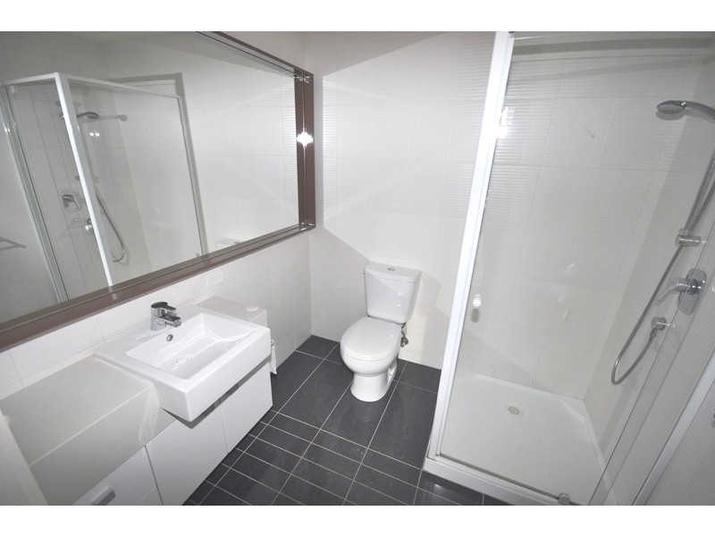 REF 050202/63 Whiteman Street, Southbank VIC 3006