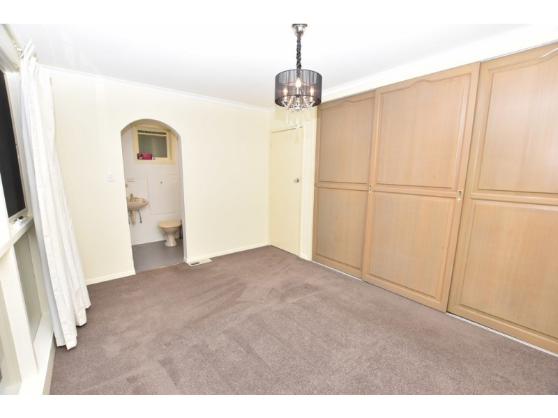 13 Argus Crescent, Doncaster East VIC 3109