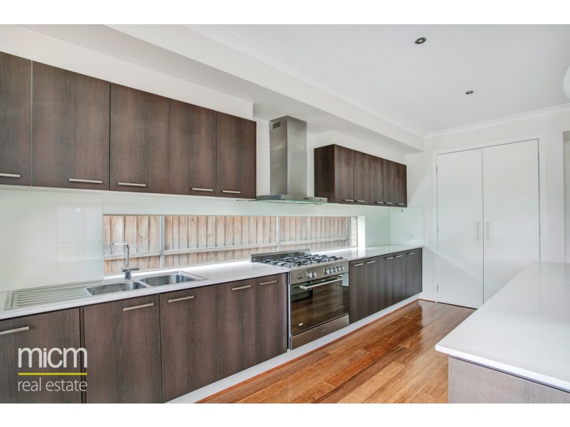 16 Ashcroft Avenue, Williams Landing VIC 3027