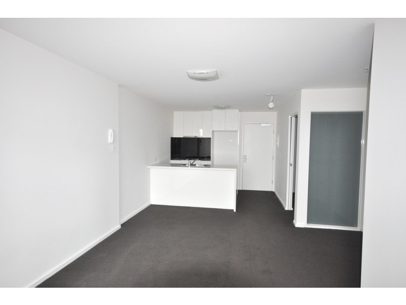 REF 050702/241 City Road, Southbank VIC 3006