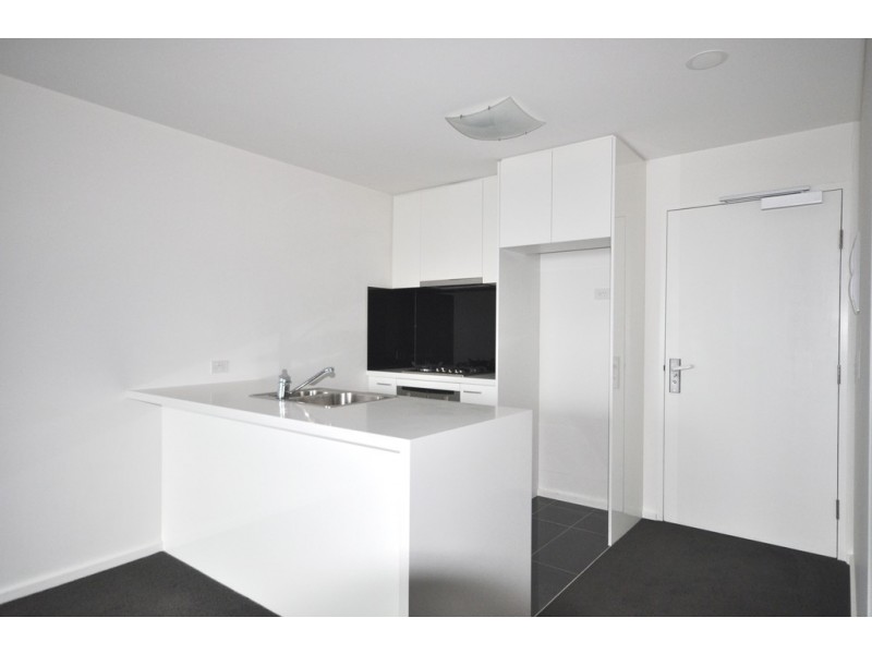 REF 050702/241 City Road, Southbank VIC 3006