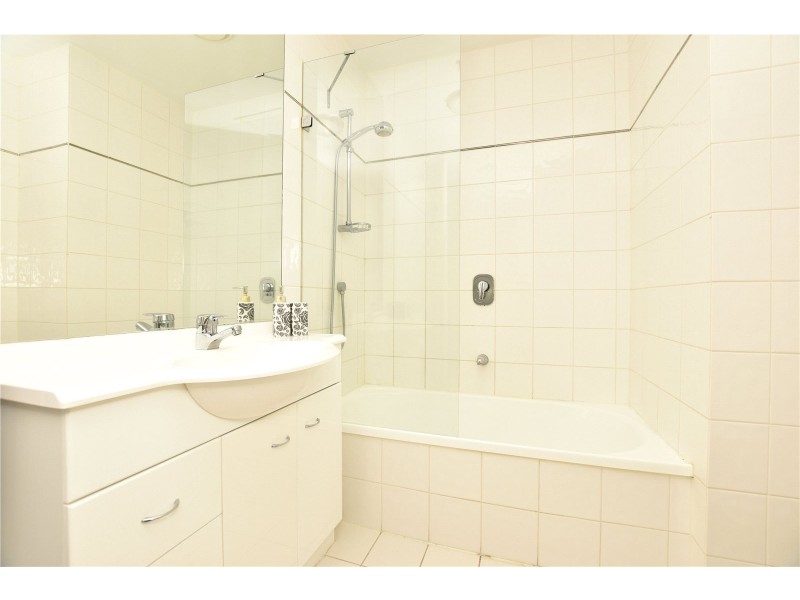 REF 051149/63 Dorcas Street, South Melbourne VIC 3205