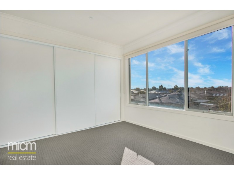 5/1 Clearwater Rise Parade, Truganina VIC 3029