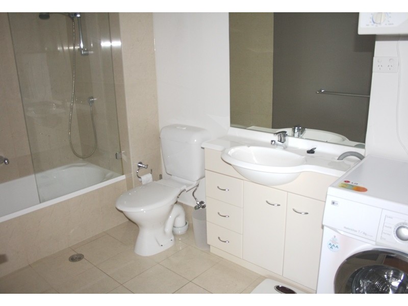 REF 051107/668 Bourke Street, Melbourne VIC 3000