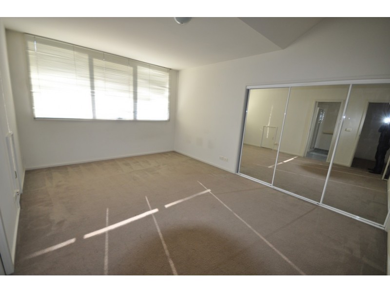 REF 051413/100 Wells Street, Southbank VIC 3006