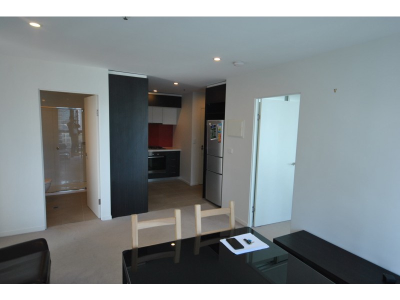 1406/8 Sutherland Street, Melbourne VIC 3000