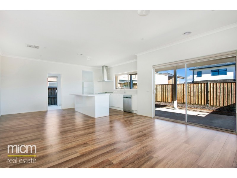 56 Sunnybank Drive, Point Cook VIC 3030