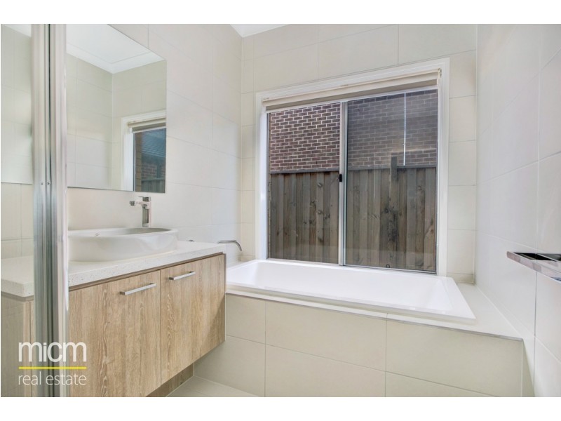 56 Sunnybank Drive, Point Cook VIC 3030