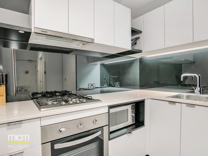 2305/7 Katherine Place, Melbourne VIC 3000