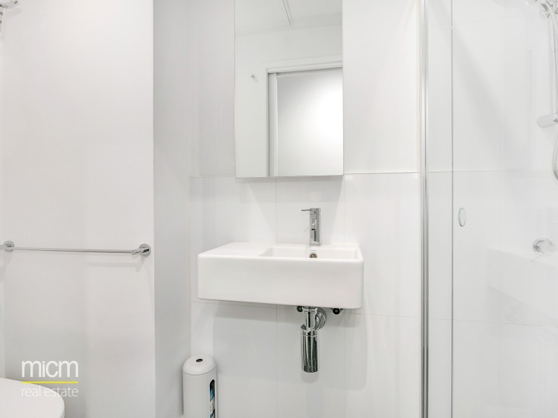 2305/7 Katherine Place, Melbourne VIC 3000