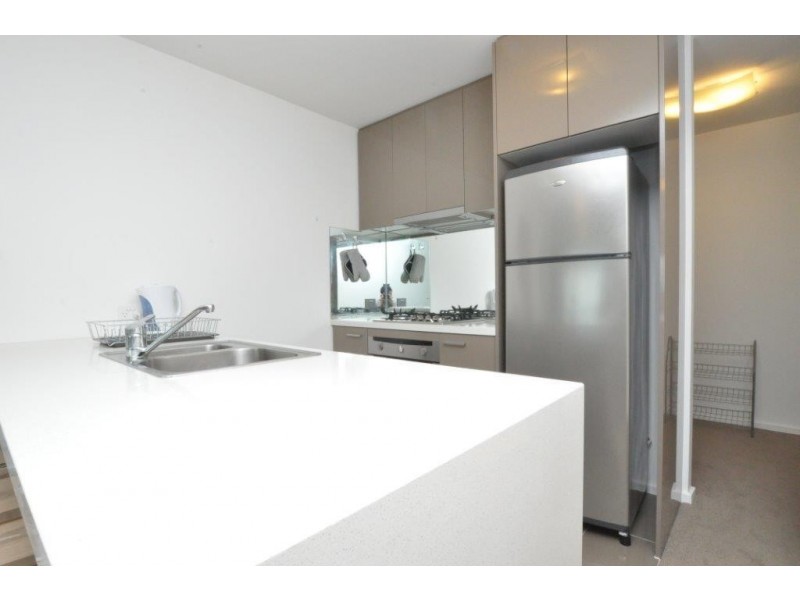 REF 051706/241 City Road, Southbank VIC 3006