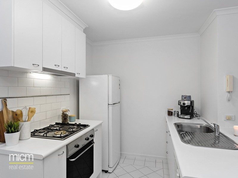 22/79 Whiteman Street, Southbank VIC 3006