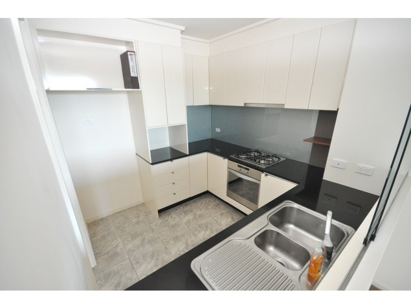 REF 052957/100 Kavanagh Street, Southbank VIC 3006