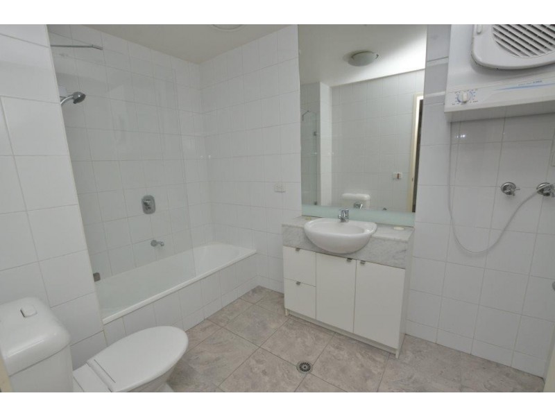 REF 05297/90 Kavanagh Street, Southbank VIC 3006