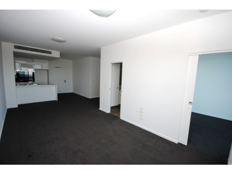 REF 052902/241 City Road, Southbank VIC 3006