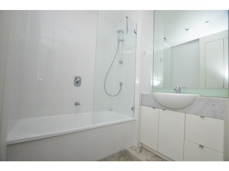 REF 052935/173 City Road, Southbank VIC 3006