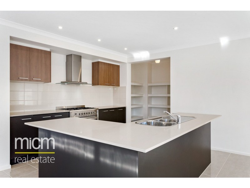 17 Grasso Avenue, Point Cook VIC 3030